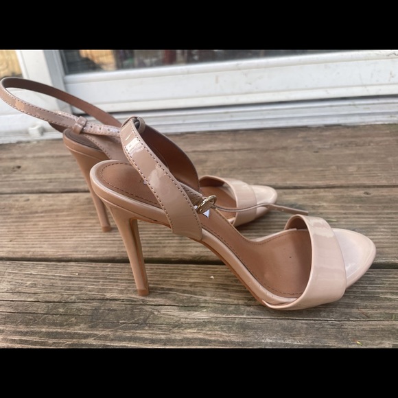 Heels - Picture 2 of 5